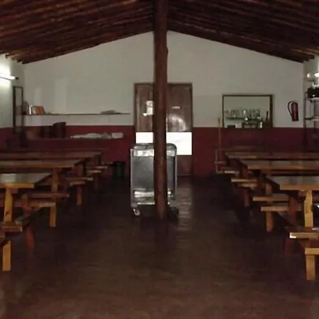 Turistico Valle Del Ambroz Auberge de jeunesse *