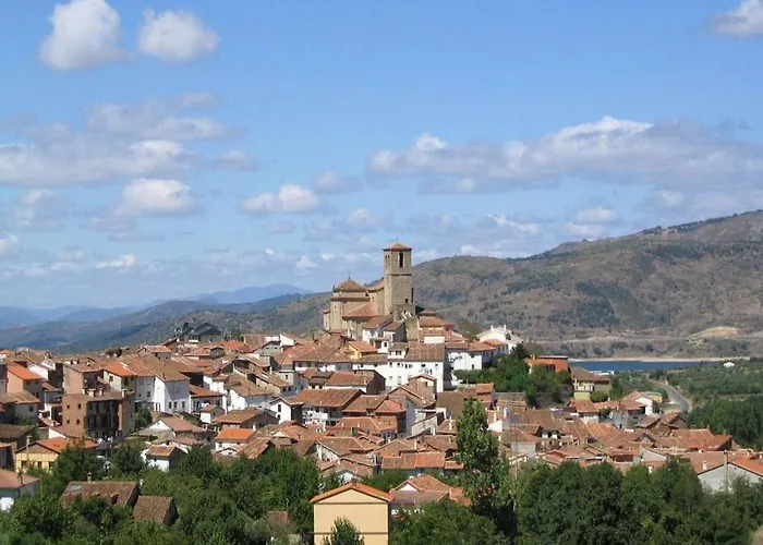 Turistico Valle Del Ambroz Hostal *